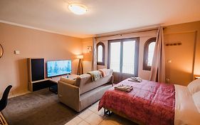 Guesthouse Pezodromos